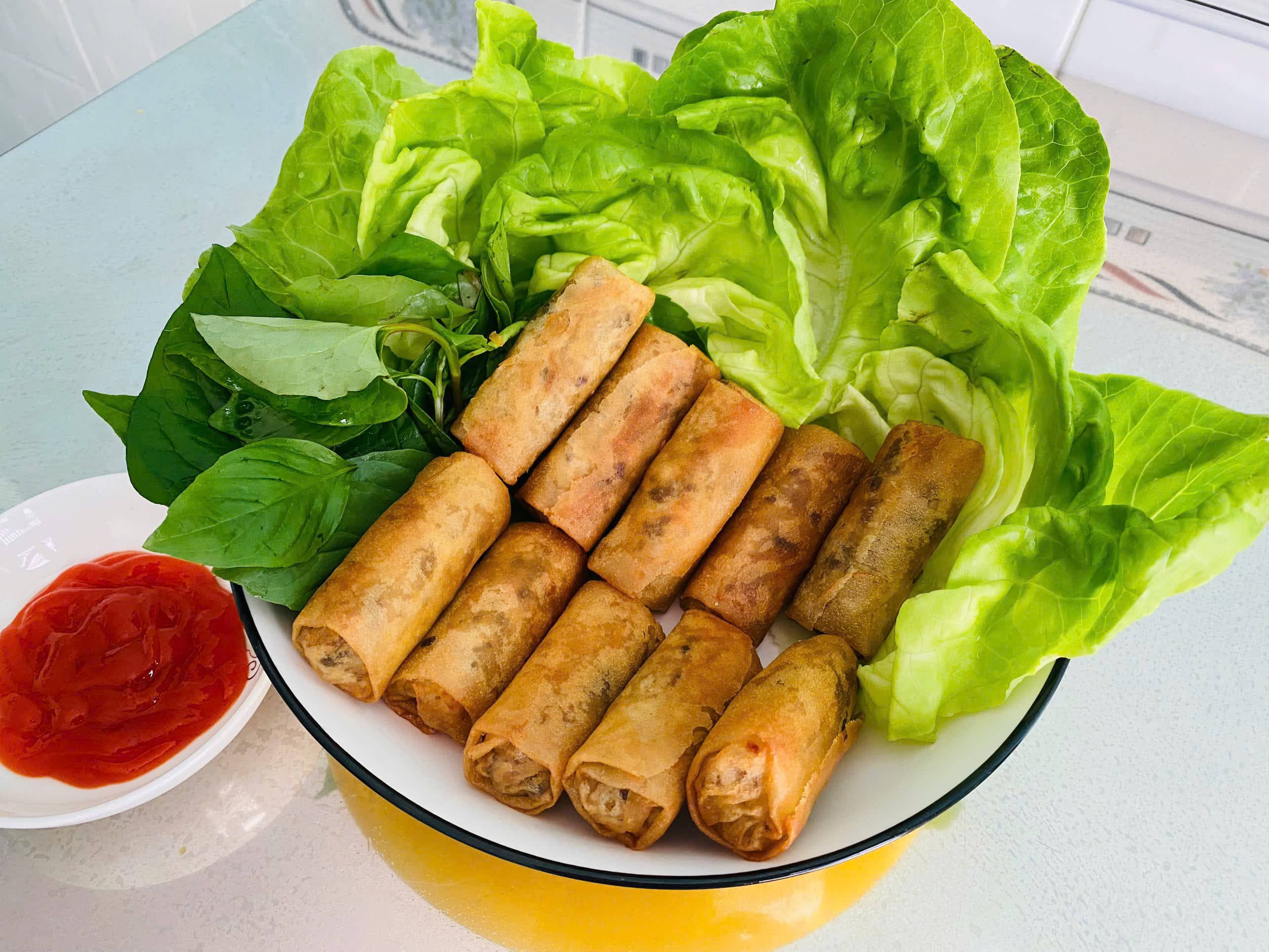 Chả Giò Xubee – Gói trọn vị lành, chuẩn bị mẹ làm